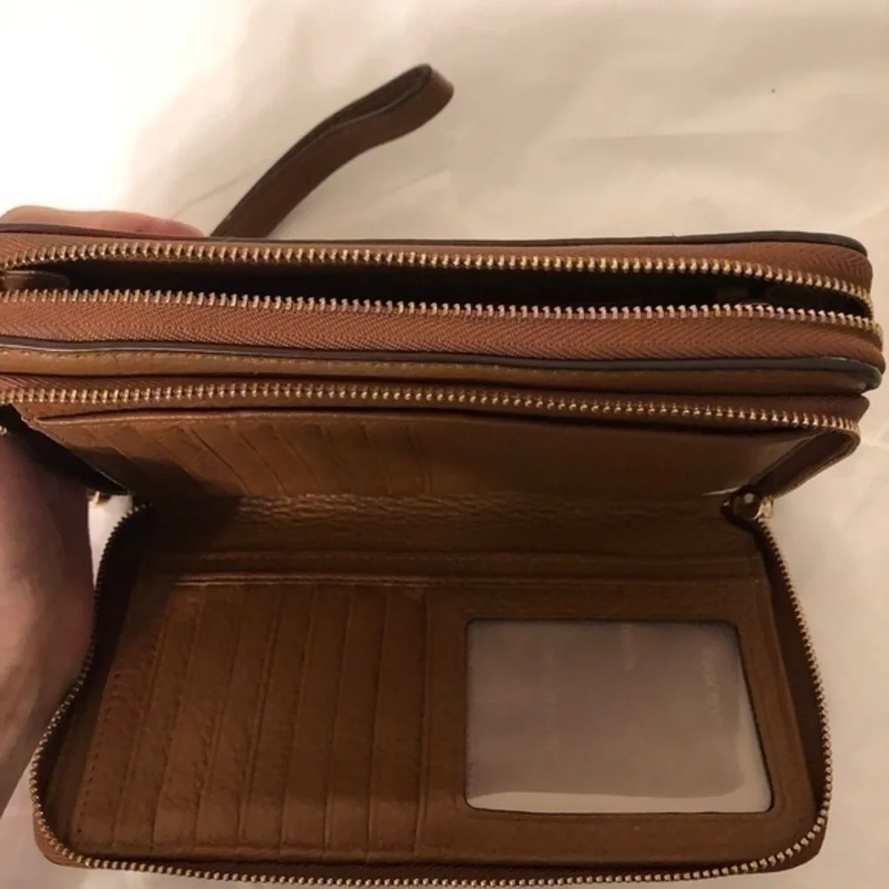 Michael kors brown leather wristlet wallet